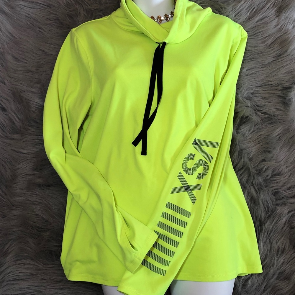 Victoria Secret Sport top size medium